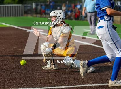 Thumbnail 1 in S & S Consolidated @ Hooks (UIL 3A Regional Semifinal Playoff) photogallery.