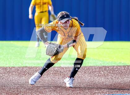 Thumbnail 2 in S & S Consolidated @ Hooks (UIL 3A Regional Semifinal Playoff) photogallery.