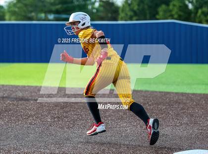 Thumbnail 3 in S & S Consolidated @ Hooks (UIL 3A Regional Semifinal Playoff) photogallery.