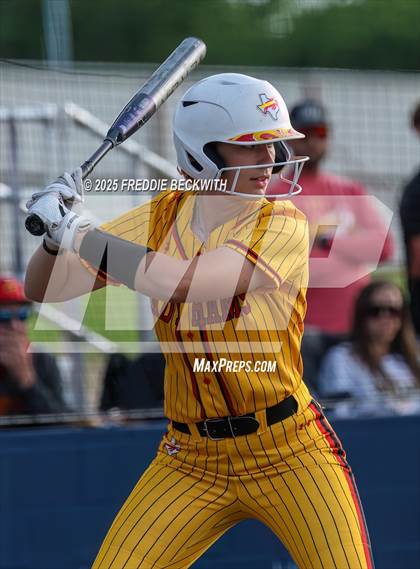 Thumbnail 2 in S & S Consolidated @ Hooks (UIL 3A Regional Semifinal Playoff) photogallery.