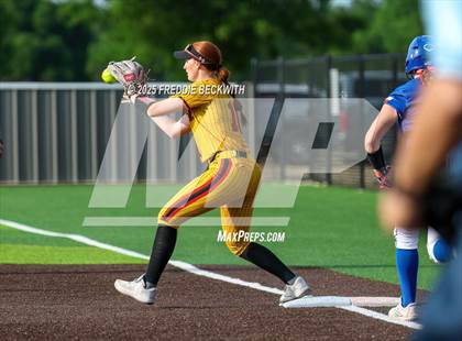 Thumbnail 2 in S & S Consolidated @ Hooks (UIL 3A Regional Semifinal Playoff) photogallery.