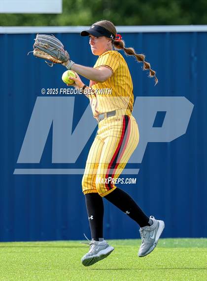Thumbnail 3 in S & S Consolidated @ Hooks (UIL 3A Regional Semifinal Playoff) photogallery.