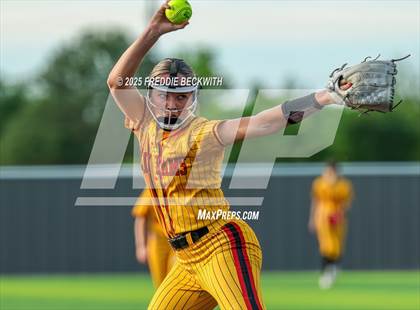 Thumbnail 1 in S & S Consolidated @ Hooks (UIL 3A Regional Semifinal Playoff) photogallery.