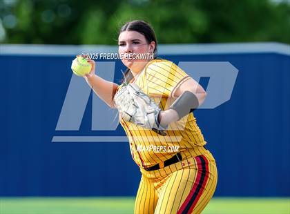 Thumbnail 2 in S & S Consolidated @ Hooks (UIL 3A Regional Semifinal Playoff) photogallery.
