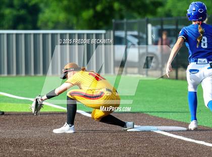 Thumbnail 2 in S & S Consolidated @ Hooks (UIL 3A Regional Semifinal Playoff) photogallery.