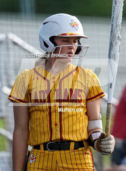 Thumbnail 2 in S & S Consolidated @ Hooks (UIL 3A Regional Semifinal Playoff) photogallery.