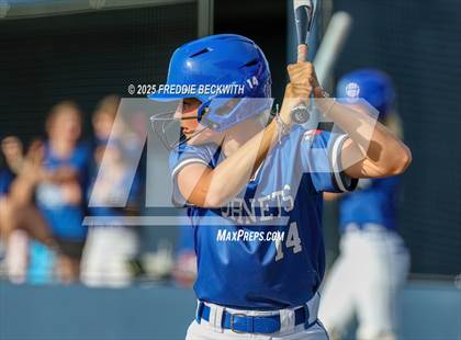 Thumbnail 2 in S & S Consolidated @ Hooks (UIL 3A Regional Semifinal Playoff) photogallery.