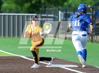 Thumbnail 2 in S & S Consolidated @ Hooks (UIL 3A Regional Semifinal Playoff) photogallery.