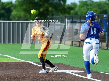 Thumbnail 1 in S & S Consolidated @ Hooks (UIL 3A Regional Semifinal Playoff) photogallery.