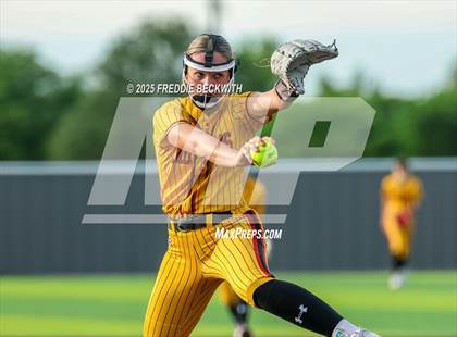Thumbnail 3 in S & S Consolidated @ Hooks (UIL 3A Regional Semifinal Playoff) photogallery.