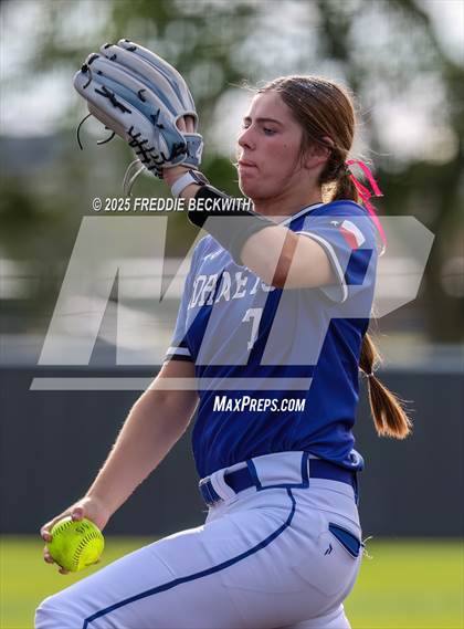 Thumbnail 1 in S & S Consolidated @ Hooks (UIL 3A Regional Semifinal Playoff) photogallery.