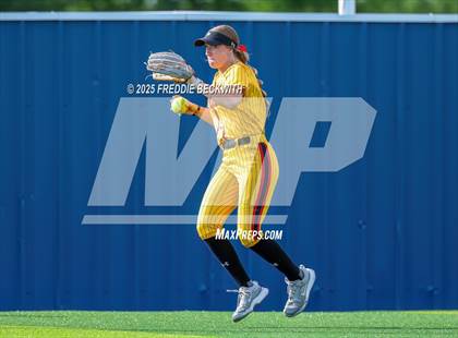 Thumbnail 3 in S & S Consolidated @ Hooks (UIL 3A Regional Semifinal Playoff) photogallery.