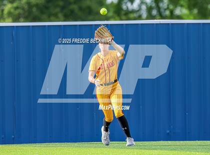 Thumbnail 1 in S & S Consolidated @ Hooks (UIL 3A Regional Semifinal Playoff) photogallery.