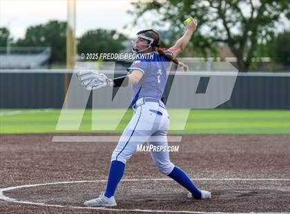 Thumbnail 2 in S & S Consolidated @ Hooks (UIL 3A Regional Semifinal Playoff) photogallery.