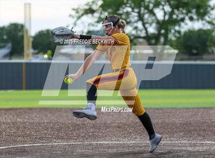 Thumbnail 2 in S & S Consolidated @ Hooks (UIL 3A Regional Semifinal Playoff) photogallery.