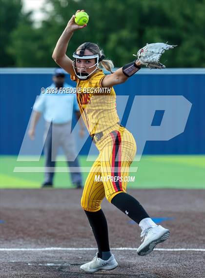 Thumbnail 1 in S & S Consolidated @ Hooks (UIL 3A Regional Semifinal Playoff) photogallery.