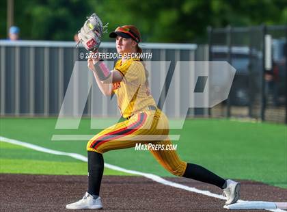 Thumbnail 2 in S & S Consolidated @ Hooks (UIL 3A Regional Semifinal Playoff) photogallery.