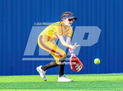 Thumbnail 1 in S & S Consolidated @ Hooks (UIL 3A Regional Semifinal Playoff) photogallery.