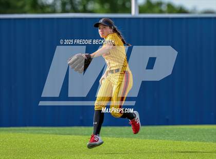 Thumbnail 3 in S & S Consolidated @ Hooks (UIL 3A Regional Semifinal Playoff) photogallery.