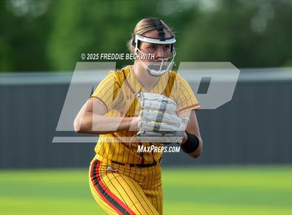 Thumbnail 2 in S & S Consolidated @ Hooks (UIL 3A Regional Semifinal Playoff) photogallery.