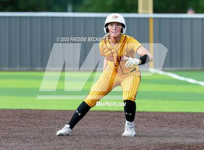 Thumbnail 2 in S & S Consolidated @ Hooks (UIL 3A Regional Semifinal Playoff) photogallery.