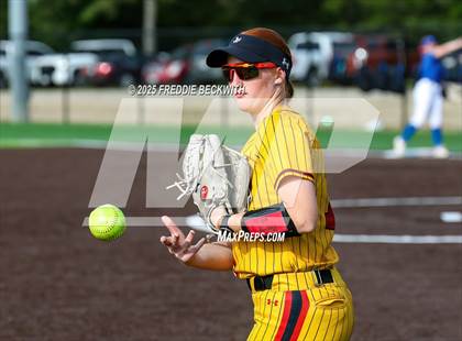 Thumbnail 3 in S & S Consolidated @ Hooks (UIL 3A Regional Semifinal Playoff) photogallery.
