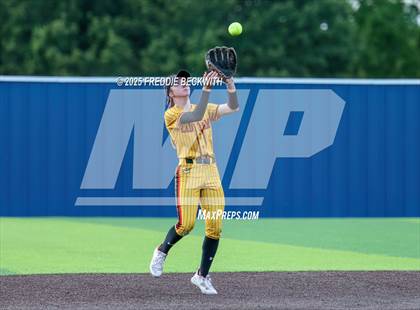 Thumbnail 1 in S & S Consolidated @ Hooks (UIL 3A Regional Semifinal Playoff) photogallery.