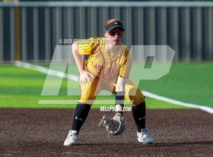 Thumbnail 2 in S & S Consolidated @ Hooks (UIL 3A Regional Semifinal Playoff) photogallery.