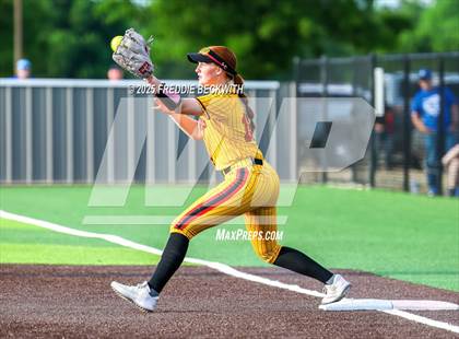 Thumbnail 1 in S & S Consolidated @ Hooks (UIL 3A Regional Semifinal Playoff) photogallery.