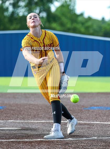 Thumbnail 2 in S & S Consolidated @ Hooks (UIL 3A Regional Semifinal Playoff) photogallery.