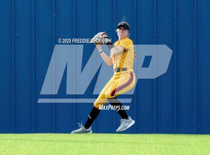 Thumbnail 1 in S & S Consolidated @ Hooks (UIL 3A Regional Semifinal Playoff) photogallery.