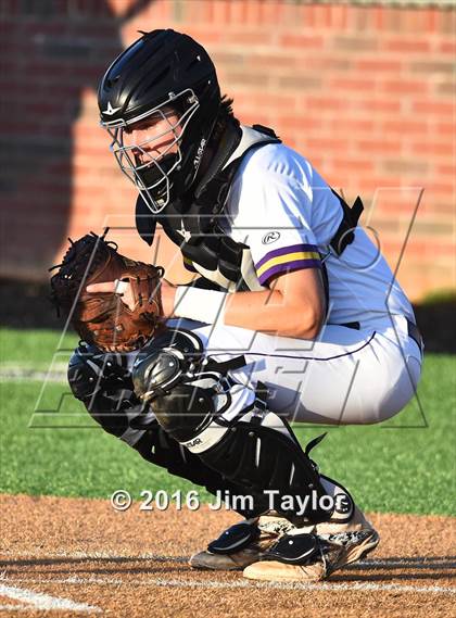 Thumbnail 2 in Brock vs Farmersville (UIL 3A Regional Semifinal) photogallery.