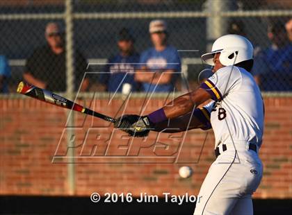 Thumbnail 3 in Brock vs Farmersville (UIL 3A Regional Semifinal) photogallery.