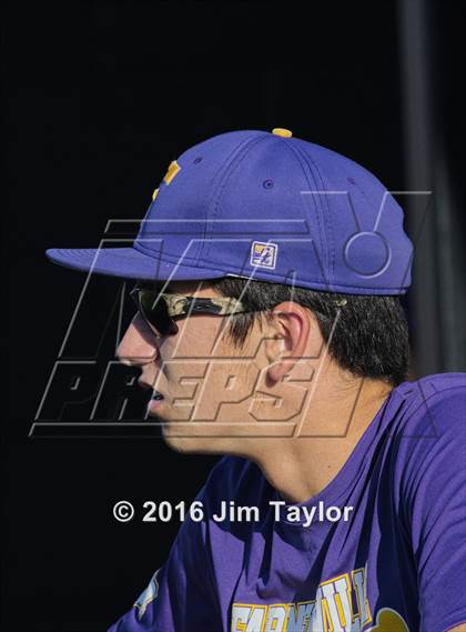 Thumbnail 1 in Brock vs Farmersville (UIL 3A Regional Semifinal) photogallery.