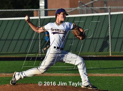 Thumbnail 3 in Brock vs Farmersville (UIL 3A Regional Semifinal) photogallery.