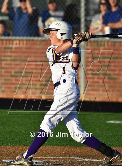 Thumbnail 2 in Brock vs Farmersville (UIL 3A Regional Semifinal) photogallery.
