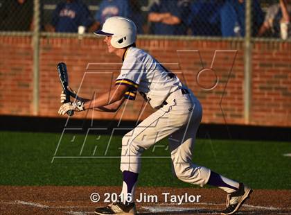 Thumbnail 2 in Brock vs Farmersville (UIL 3A Regional Semifinal) photogallery.