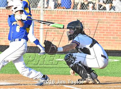 Thumbnail 1 in Brock vs Farmersville (UIL 3A Regional Semifinal) photogallery.