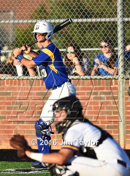 Thumbnail 3 in Brock vs Farmersville (UIL 3A Regional Semifinal) photogallery.