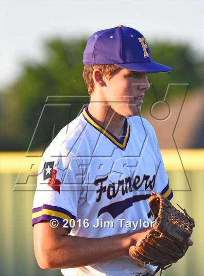 Thumbnail 3 in Brock vs Farmersville (UIL 3A Regional Semifinal) photogallery.