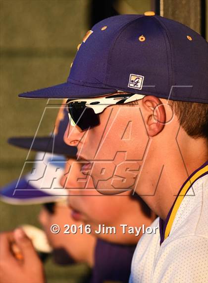 Thumbnail 2 in Brock vs Farmersville (UIL 3A Regional Semifinal) photogallery.