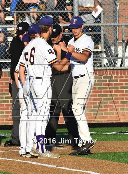 Thumbnail 2 in Brock vs Farmersville (UIL 3A Regional Semifinal) photogallery.
