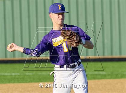Thumbnail 1 in Brock vs Farmersville (UIL 3A Regional Semifinal) photogallery.