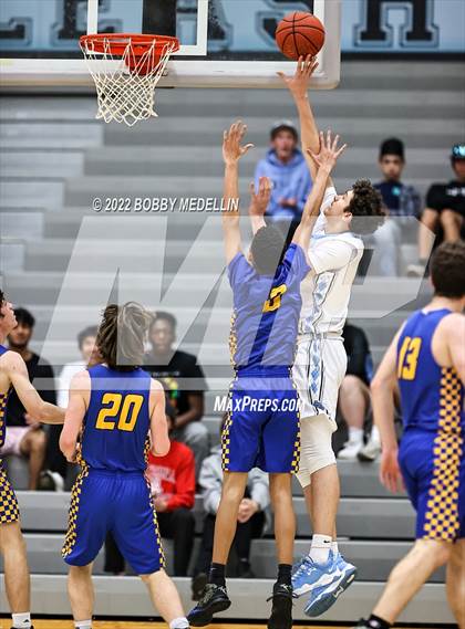 Thumbnail 2 in Clovis @ Clovis North photogallery.