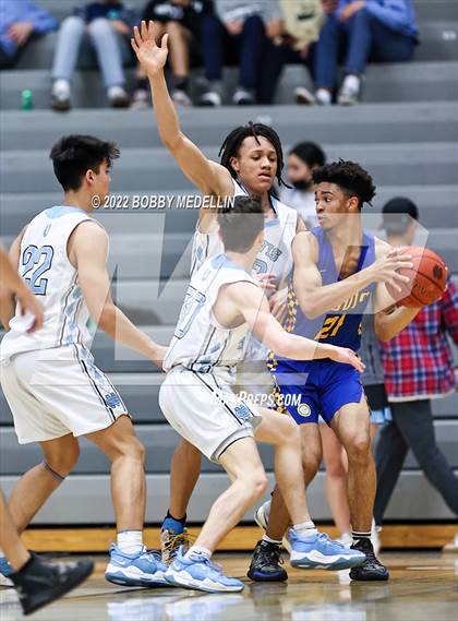 Thumbnail 2 in Clovis @ Clovis North photogallery.