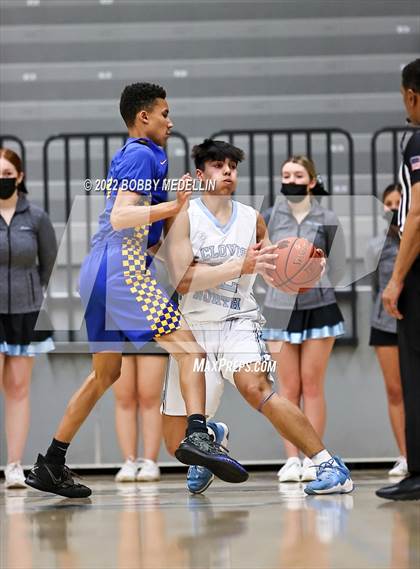 Thumbnail 1 in Clovis @ Clovis North photogallery.