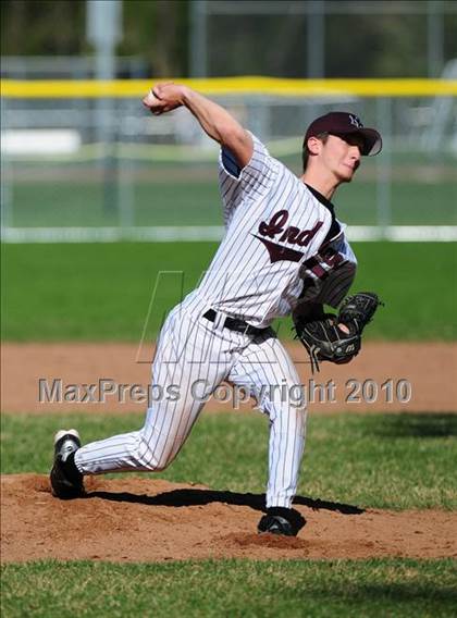 Thumbnail 3 in West Haven @ North Haven photogallery.