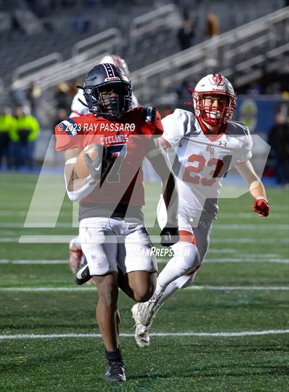 Thumbnail 3 in East Islip vs. South Side - Division III Long Island Championship photogallery.