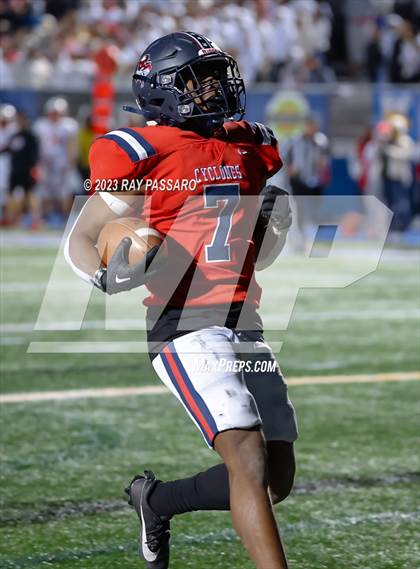 Thumbnail 3 in East Islip vs. South Side - Division III Long Island Championship photogallery.