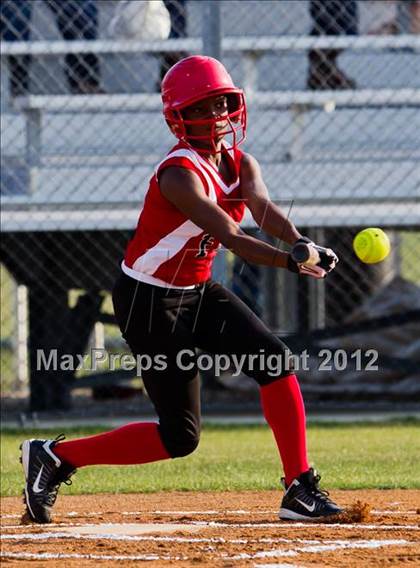 Thumbnail 3 in Furr vs. Clear Falls (UIL 4A Region 3 Area Playoff) photogallery.